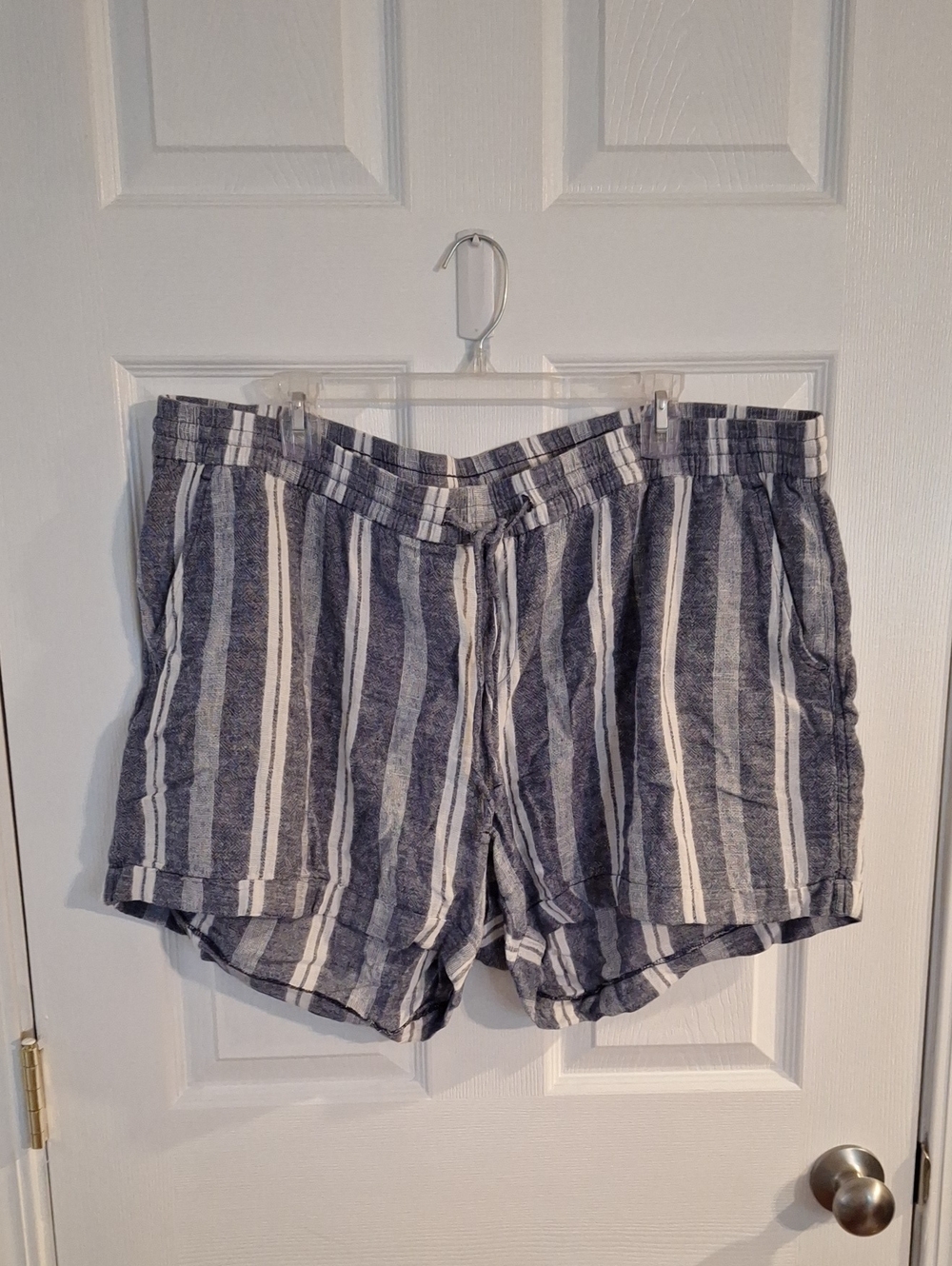 Women’s Blue and White Striped Casual Linen-Blend Shorts